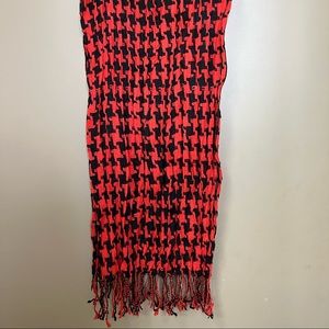 Cotton Feel Scarf in Red/Black Houndstooth. NWOT